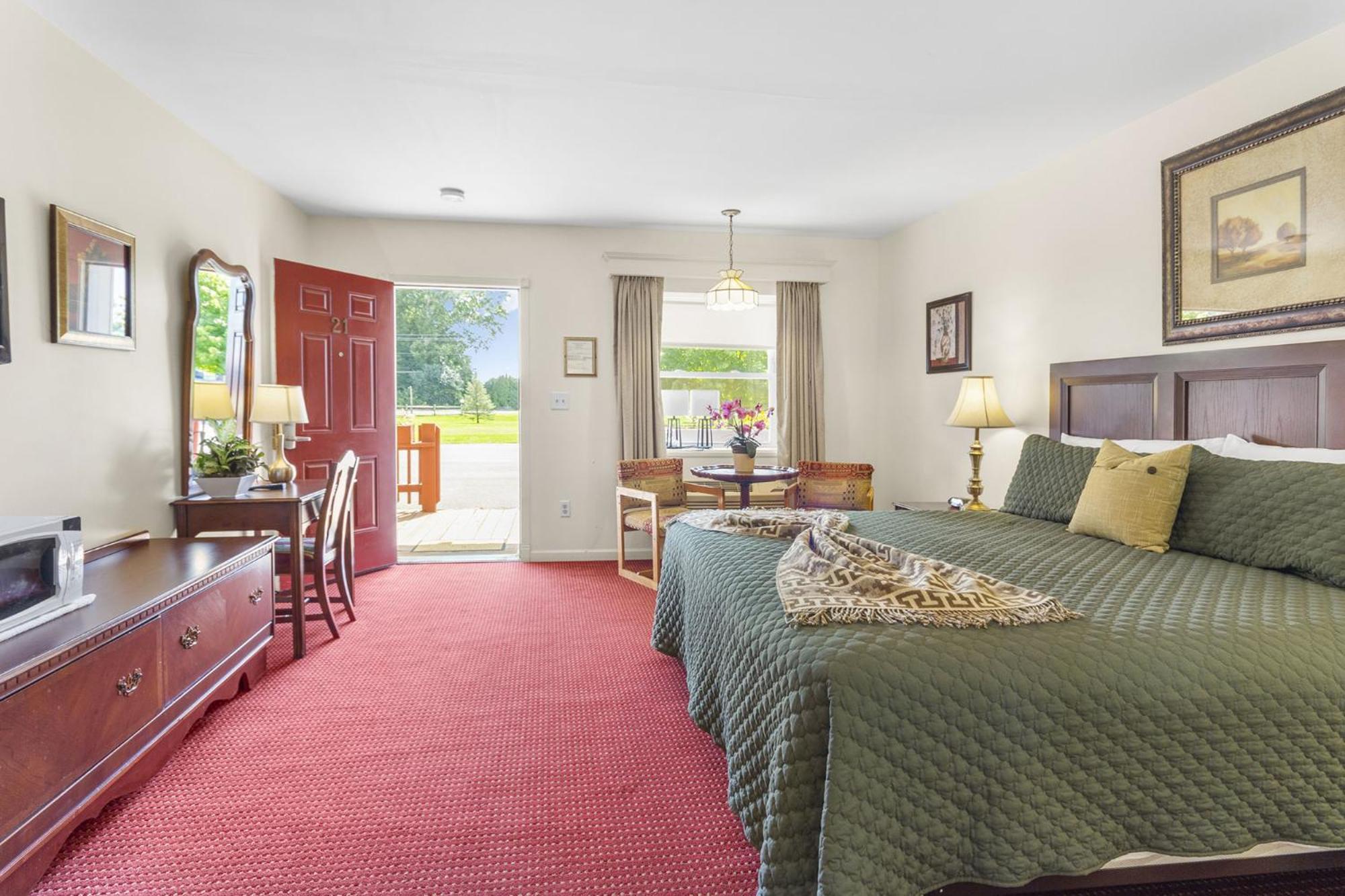 Blue Spruce Inn & Suites Valatie Eksteriør bilde