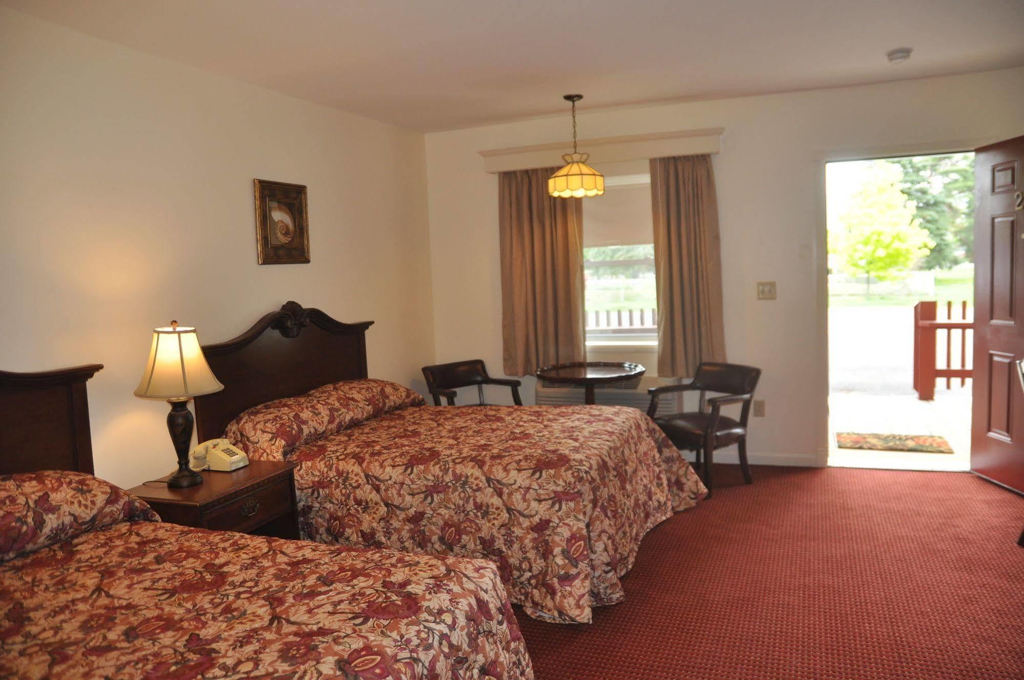 Blue Spruce Inn & Suites Valatie Eksteriør bilde